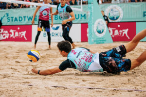 Besucherinnen und Besucher der Beach Days können sich auf professionelle Beachvolleyball-Partien freuen.