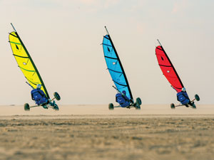 Strand- und Wassersport verspricht gerade im Herbst auf Borkum grenzenlosen Spaß.