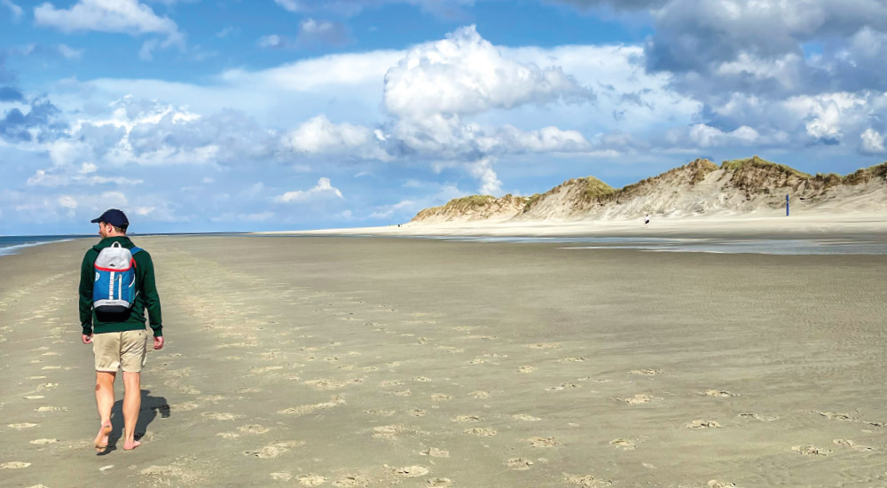 Barfuss im Sand